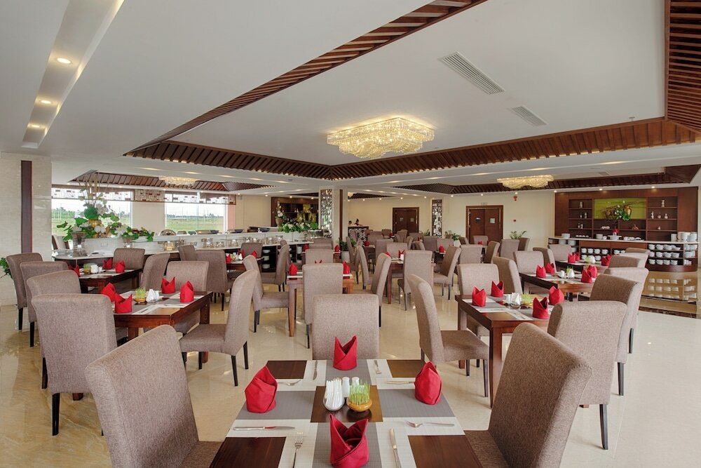 Фото Muong Thanh Holiday Hoi An Hotel