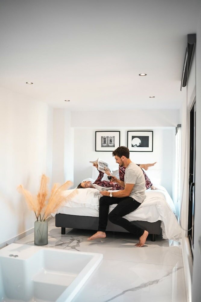 Фото Melo Athens