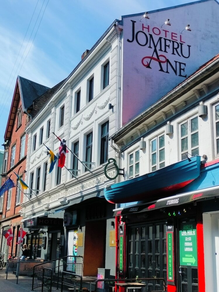 Фото Hotel Jomfru Ane