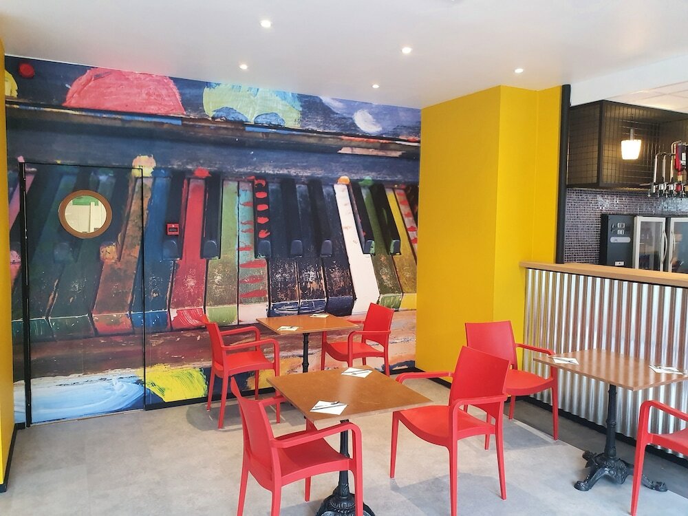 Фото B&b Hotel Mons Gare