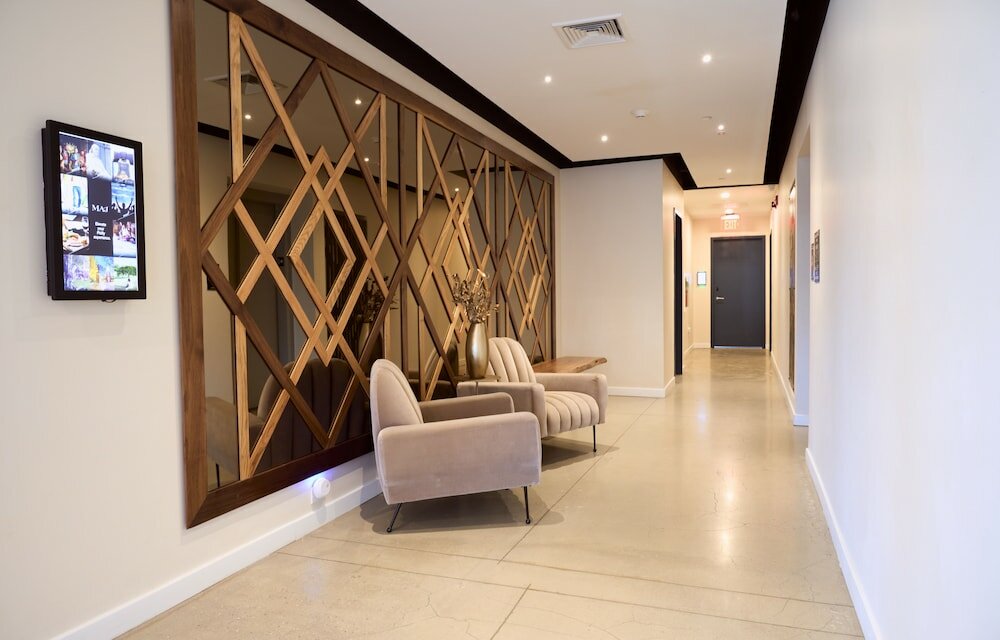 Фото The Maj Hotel