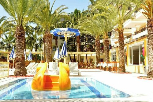 Гостиница Cinar Family Suite в Сиде