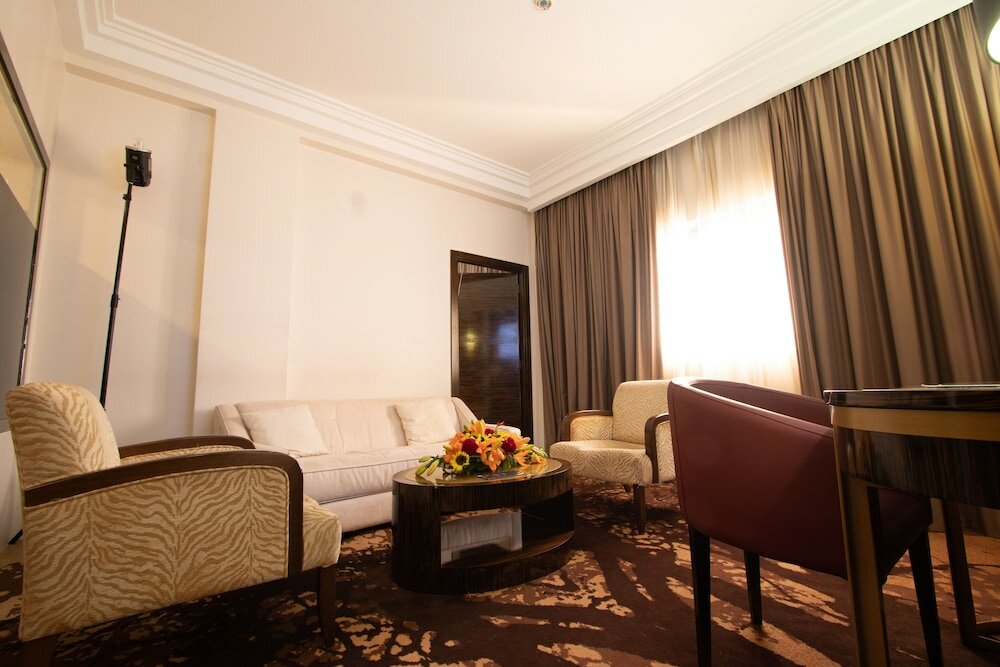 Фото Hôtel Fleur de Lys Plateau