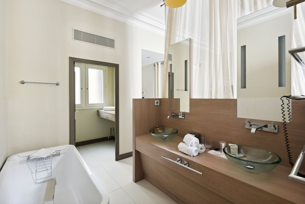 Фото Hôtel Le Paris Singulier