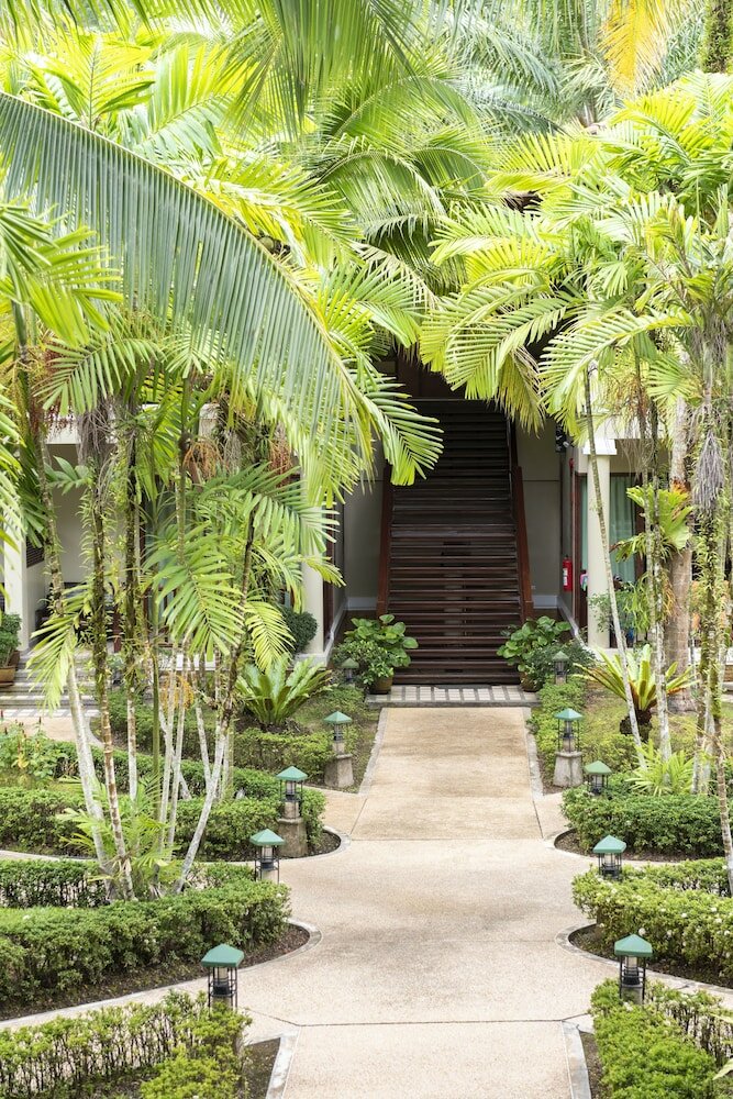 Фото Khao Lak Bayfront Resort