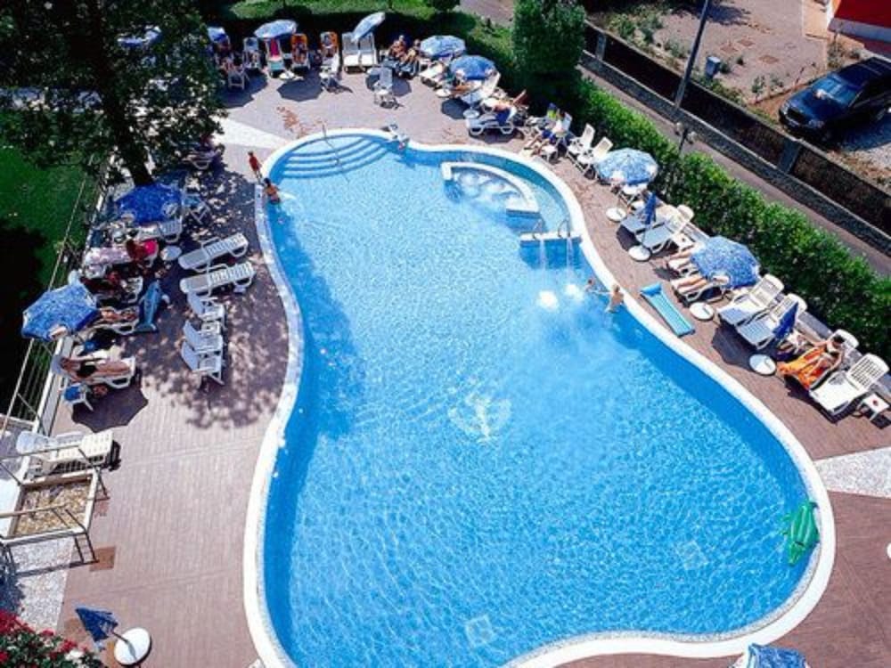 Фото Hotel Bisesti