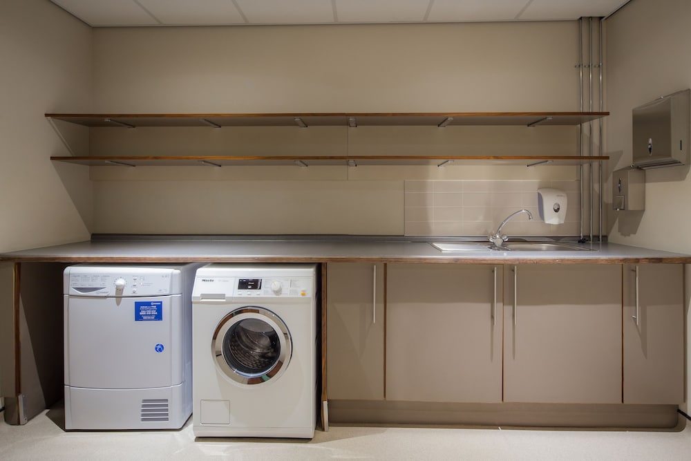 Фото Hilton Garden Inn Luton North