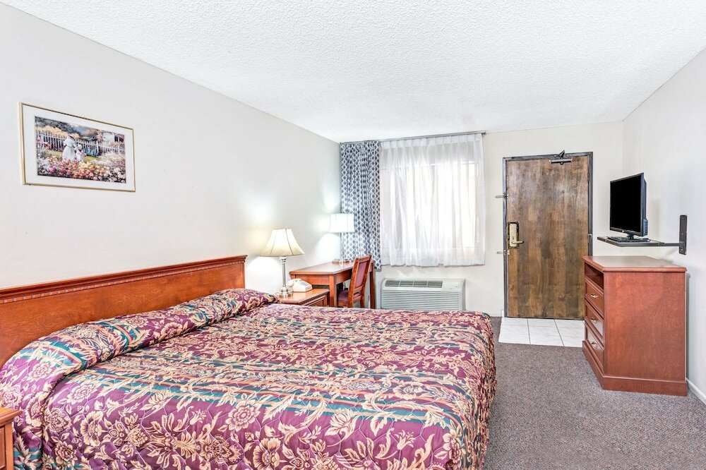 Фото Vantage Point Inn Woodland Hills