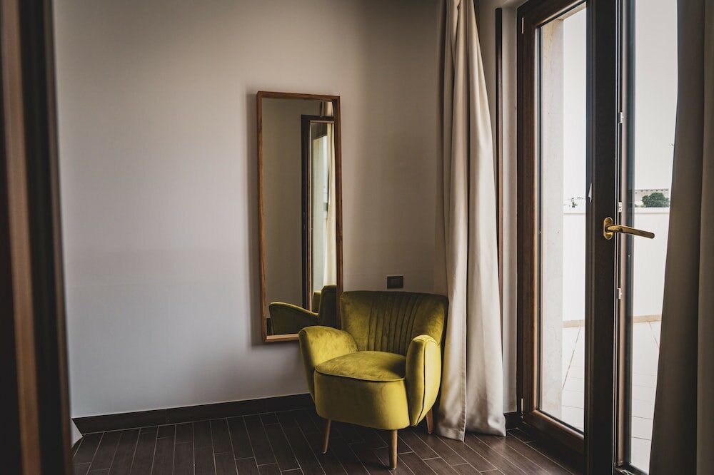 Фото Отель His Majesty