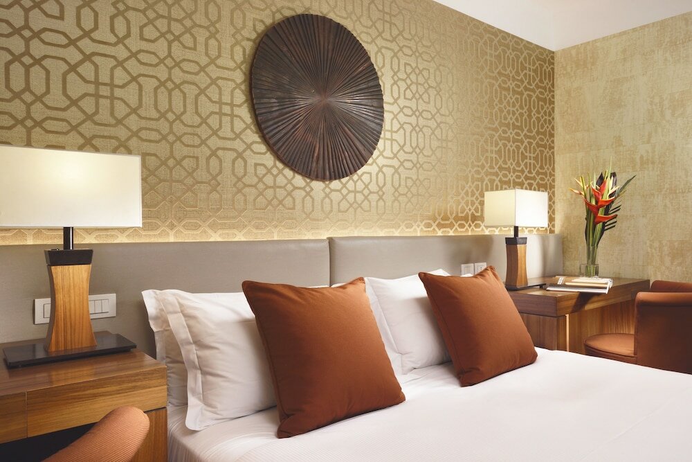 Фото Milan Suite Hotel