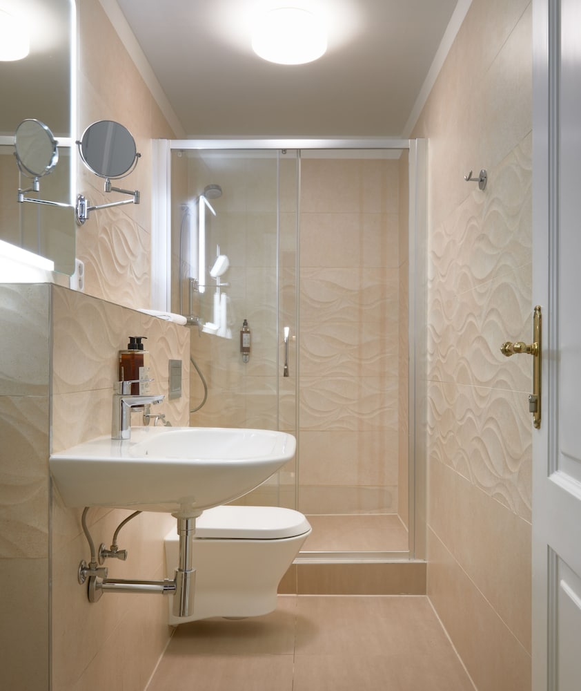 Фото City Nest Apartments by Adrez Living