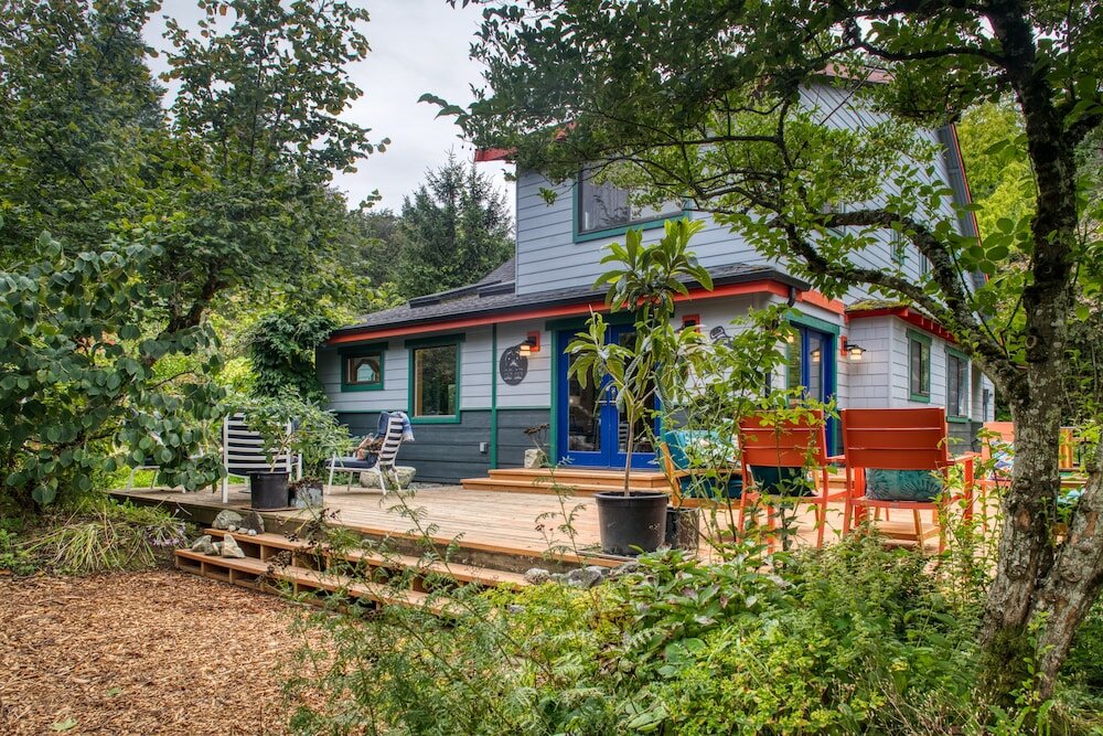 Фото Sehome Garden Inn