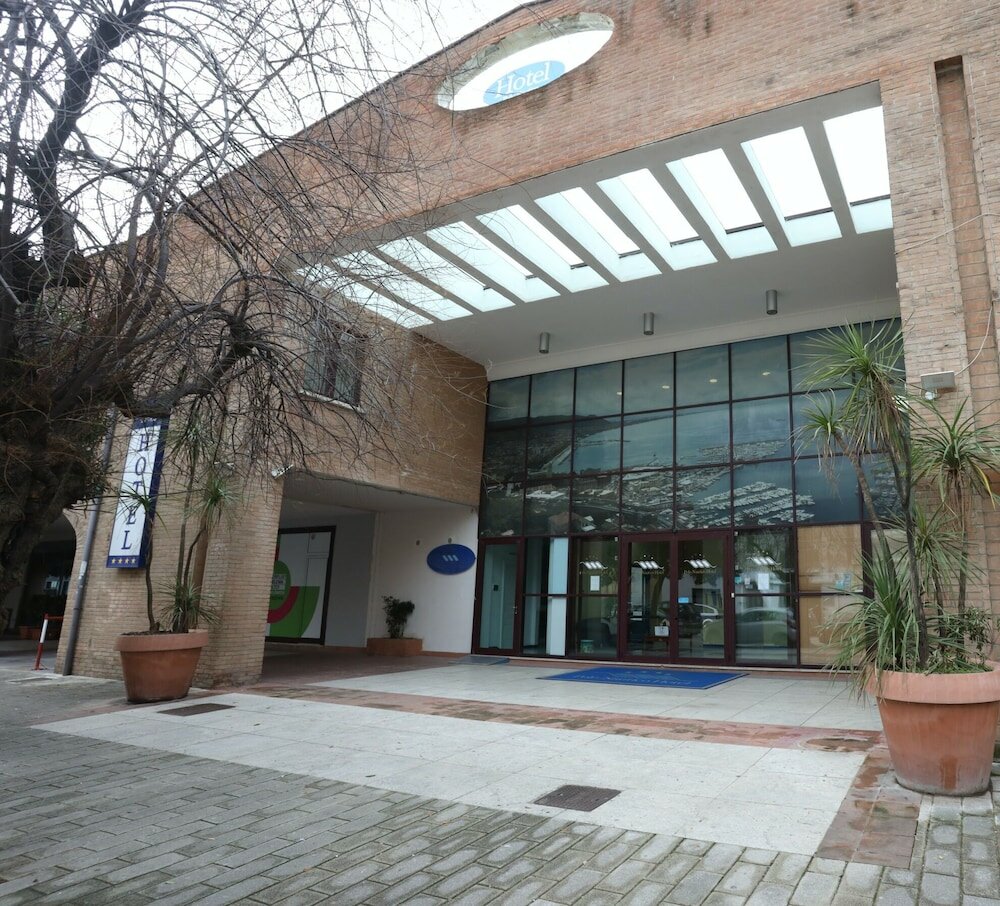 Фото Hotel Polo Nautico