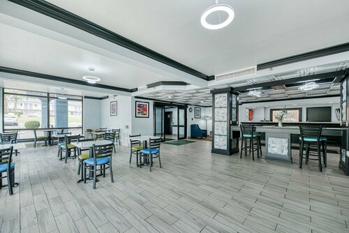 Гостиница Quality Inn & Suites North Little Rock в Норт Литтл Рок