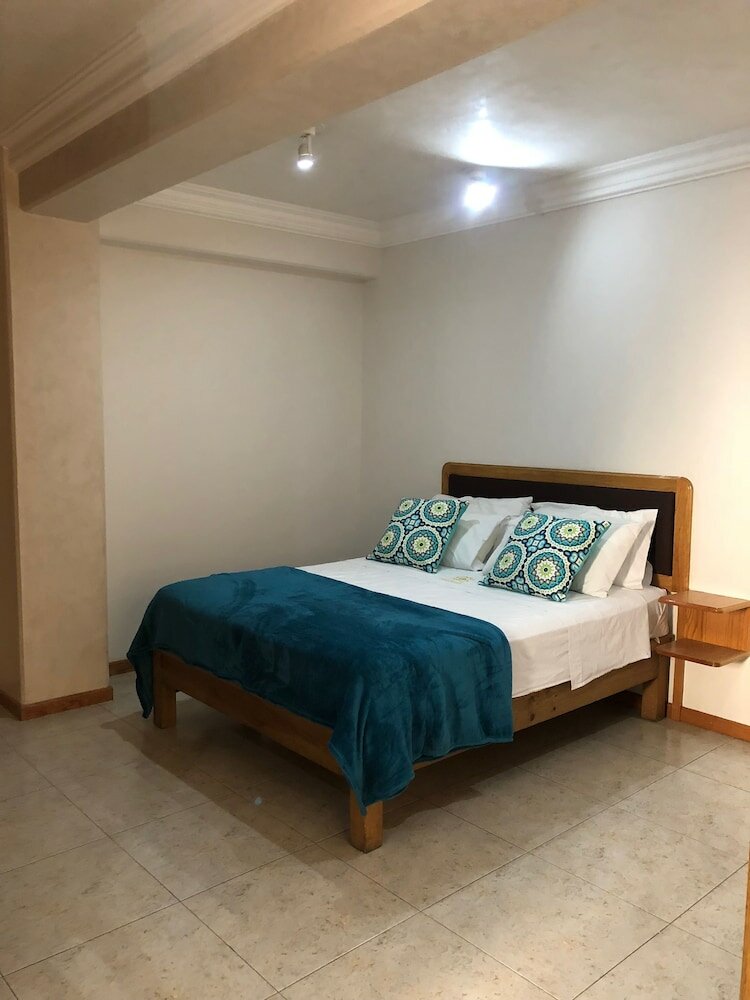 Фото Suites Sevilla