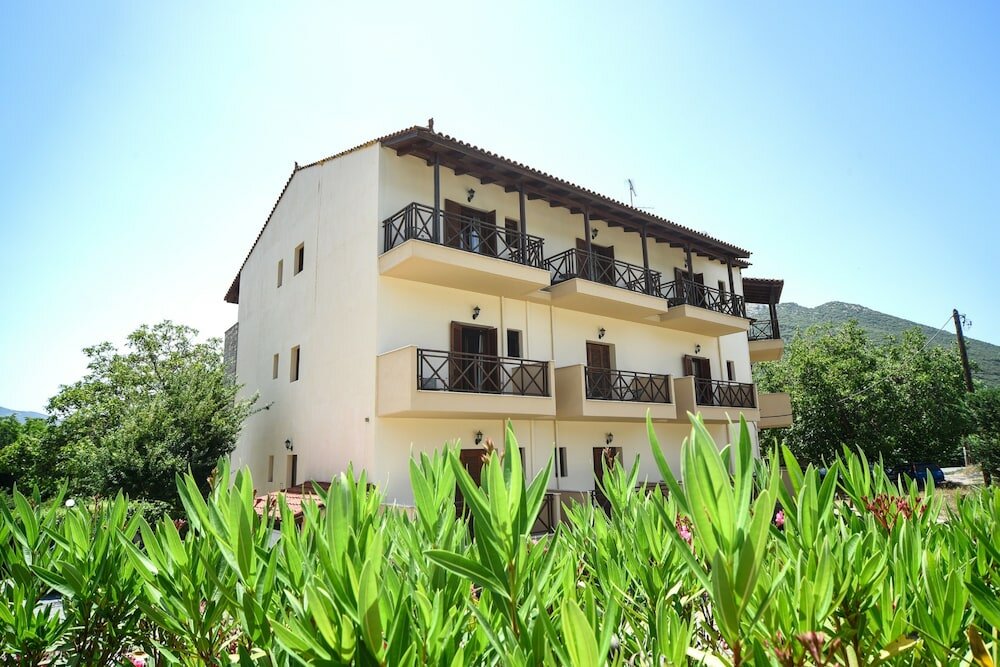 Фото Mont Helmos Hotel