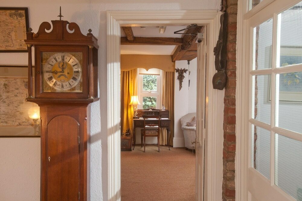 Фото The Old House Guesthouse