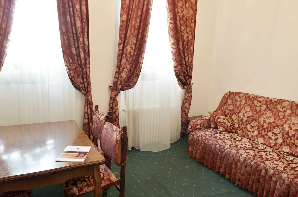 Фото Hotel Transilvania