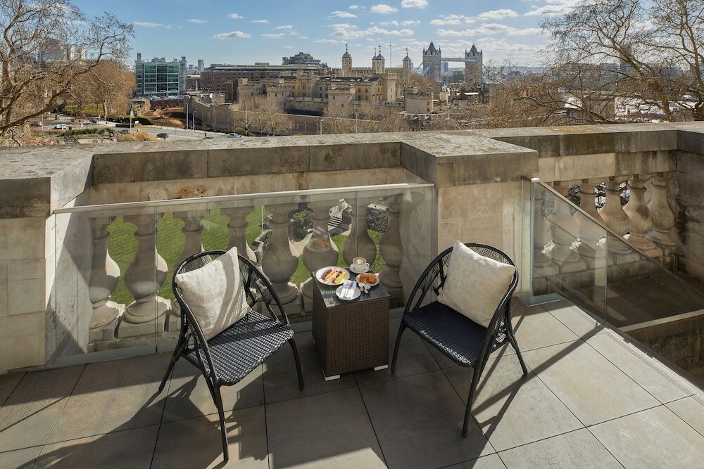 Фото Four Seasons Hotel London at Ten Trinity Square