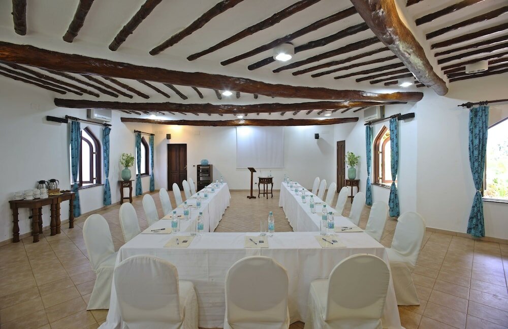 Фото Bluebay Beach Resort & SPA