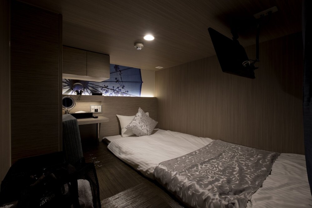 Фото Hotel Cargo Shinsaibashi