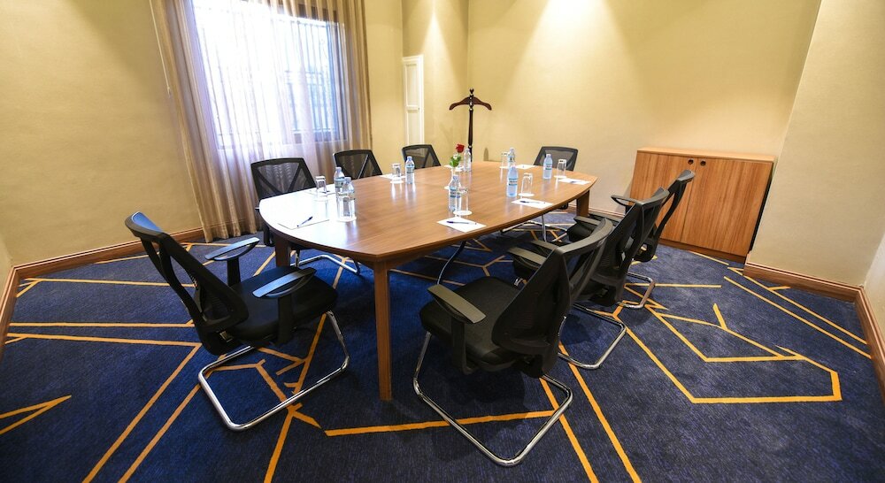 Фото Отель The Athena