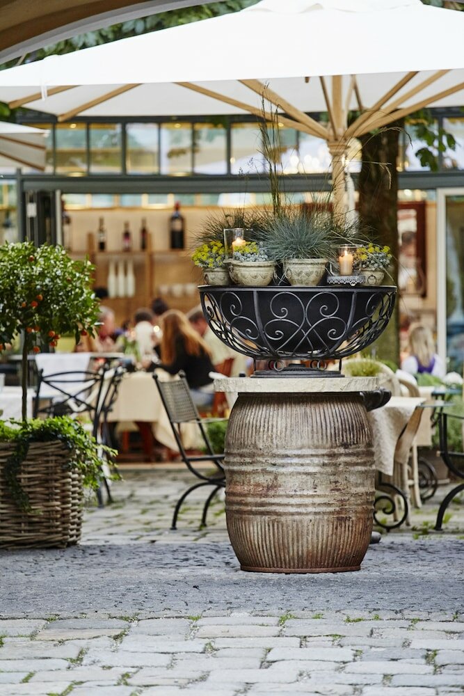 Фото Hotel Gutsgasthof Stangl