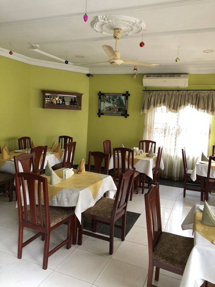 Фото Eastgate Hotel