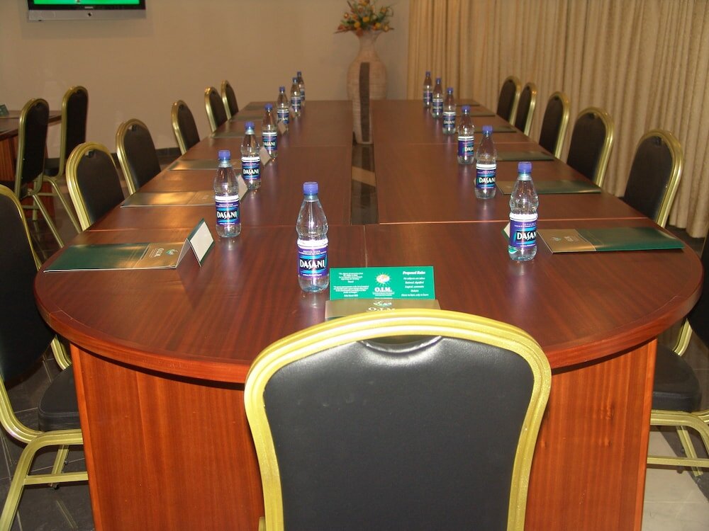 Фото Eastgate Hotel