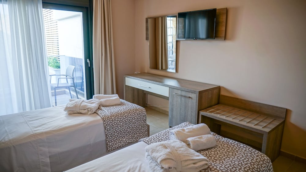 Фото Отель Agnes Deluxe