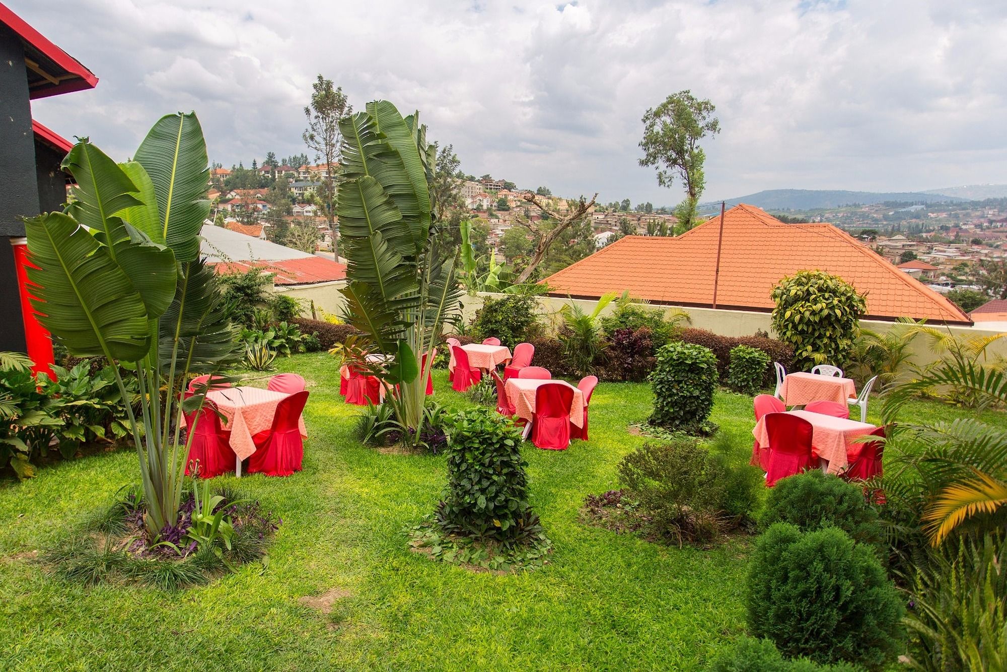 Фото N G Residence