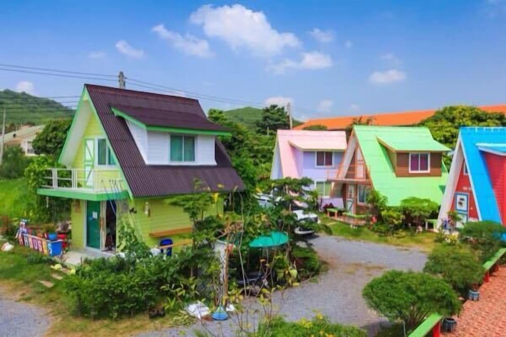Фото A Houses Homestay