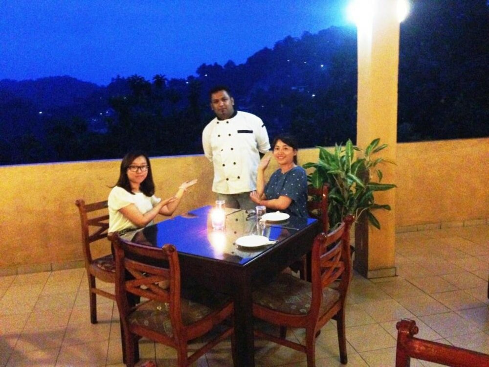 Фото Kandy View Hotel