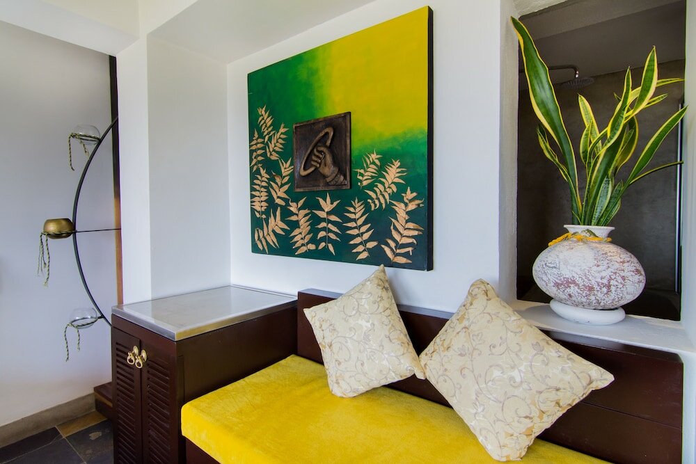 Фото Theva Residency