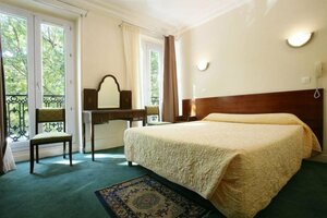 Grand Hotel de l'Europe (Hauts-de-France, Pas-de-Calais, Bethune District, Vermel, Boulevard de Strasbourg, 74), hotel