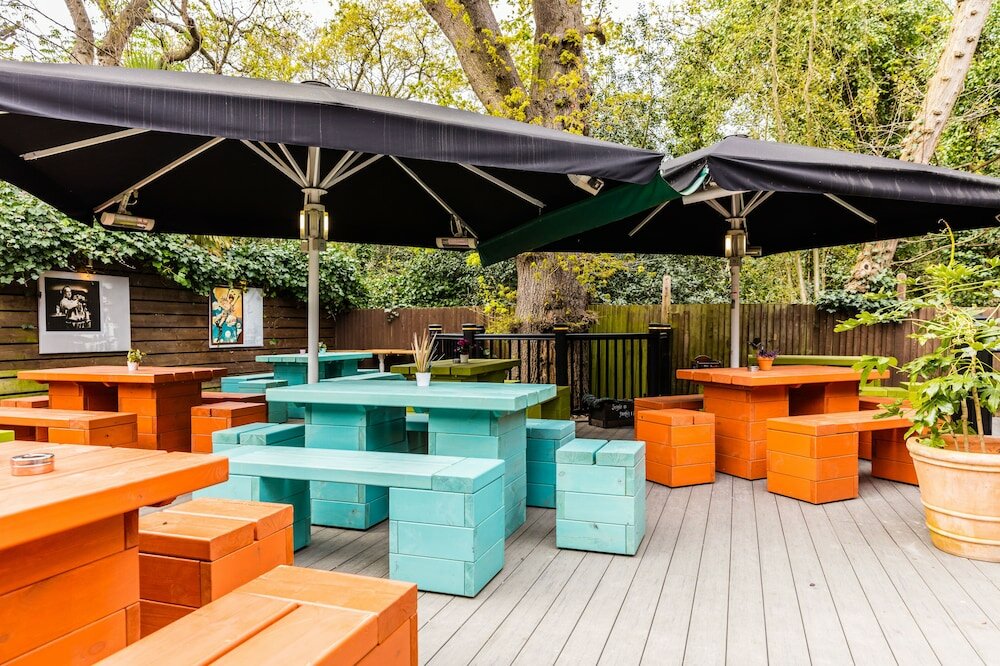 Фото The Hand & Spear