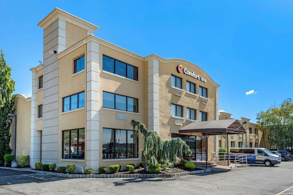 Фото Comfort Inn Edgewater on Hudson River