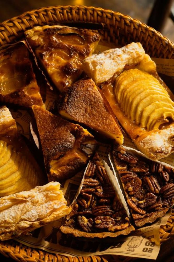 Фото Baan Tuk Din Hotel