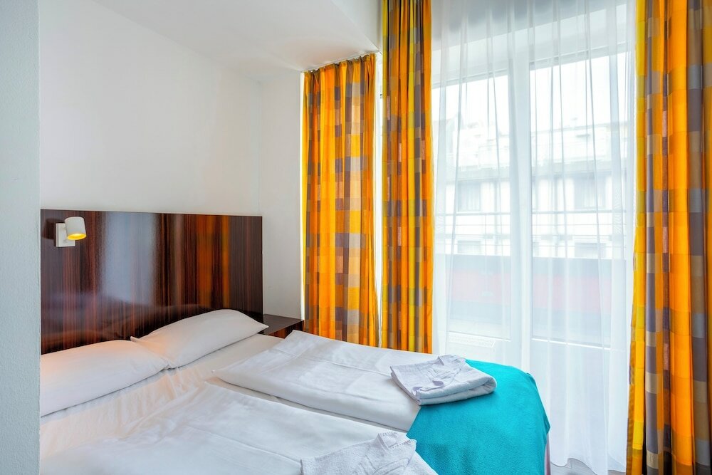 Фото Jaeger's Munich - Hostel