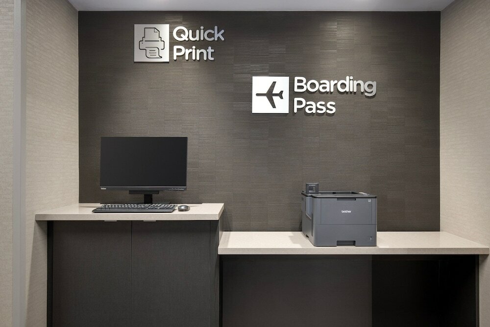 Фото Courtyard by Marriott Nanaimo