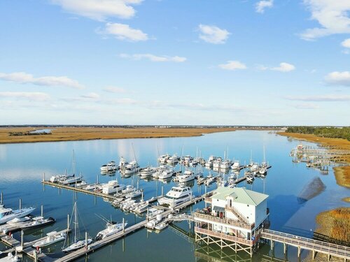 Внешний вид отеля Regatta Inn в Фолли-Бич, фото 4