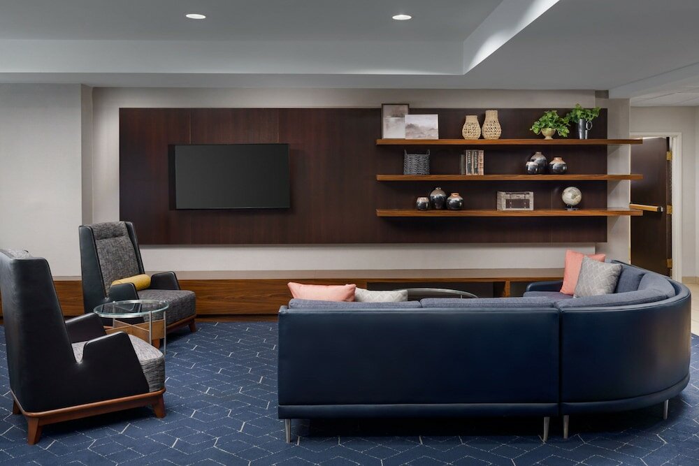 Фото Courtyard by Marriott Salinas Monterey