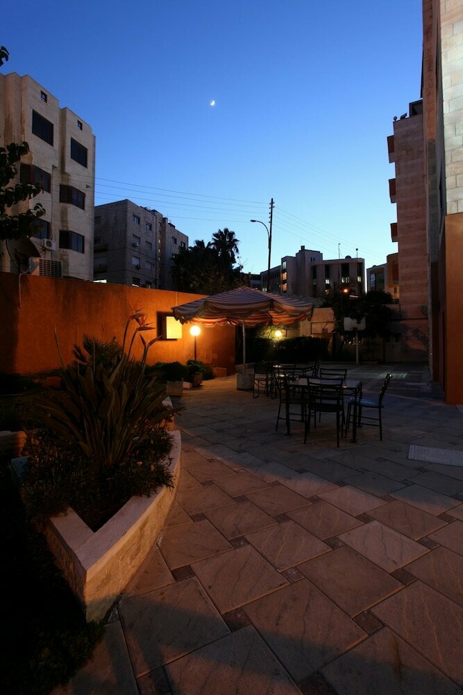 Hotel Barakat Hotel Apartments, Amman, photo