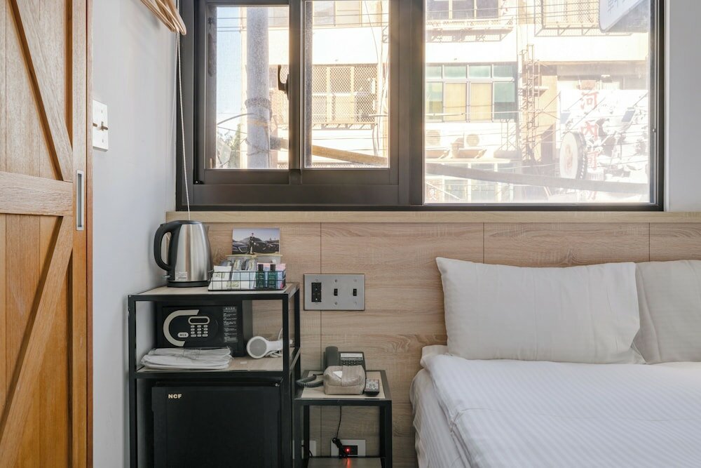 Фото Chase Walker Hotel