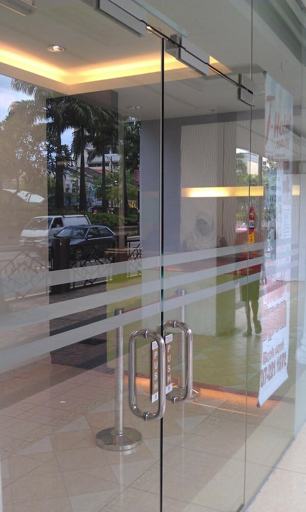 Фото T - Hotel Johor Bahru