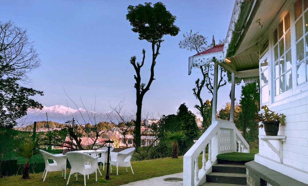 Фото Summit Swiss Heritage Hotel & SPA