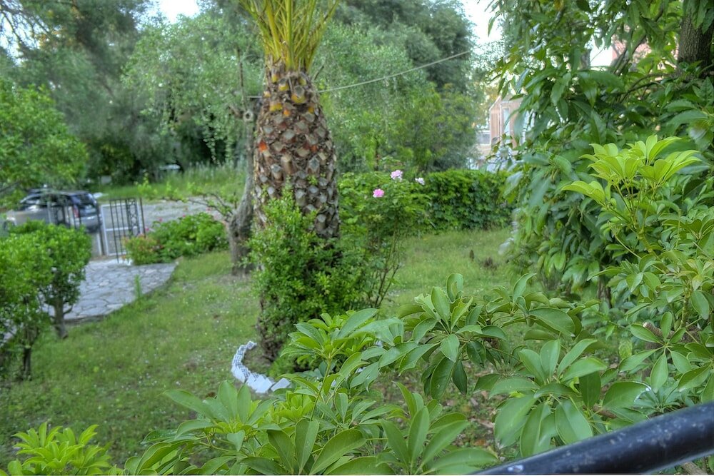 Фото Benitses Arches