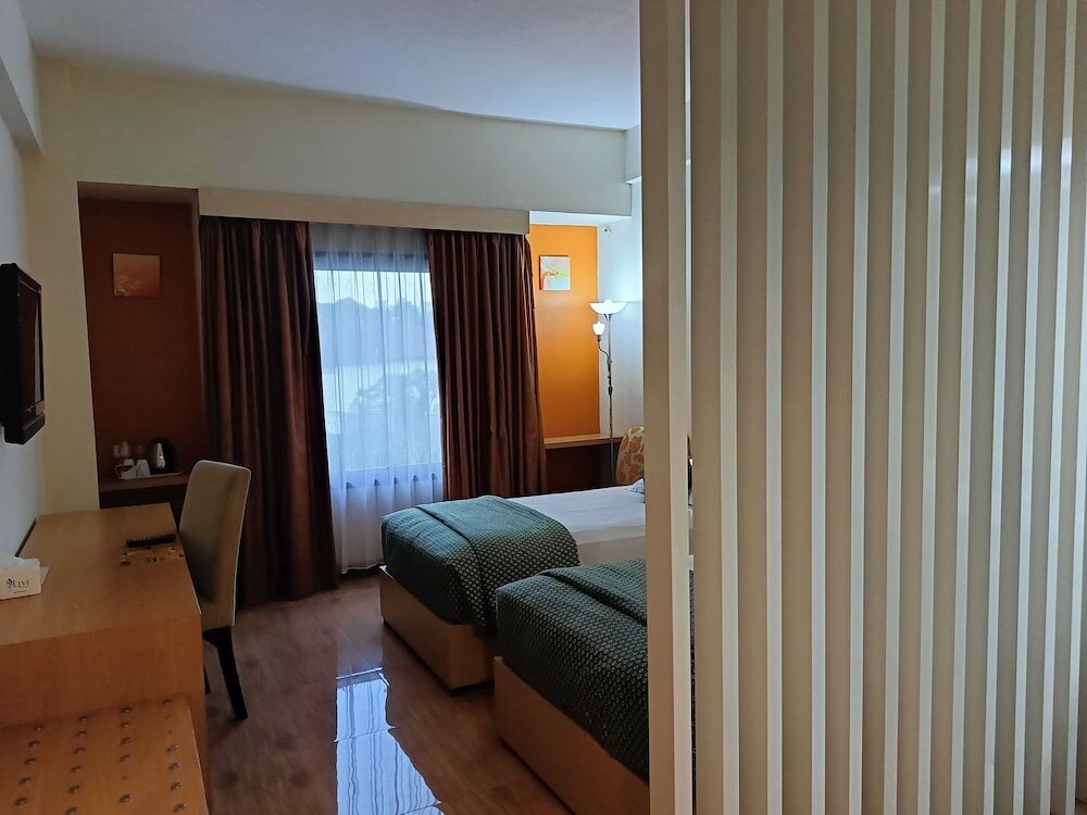 Фото Tychi Hotel