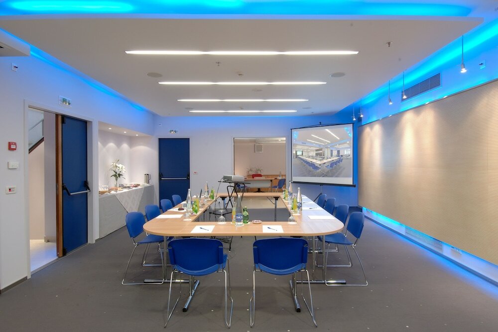 Фото Atrion Hotel