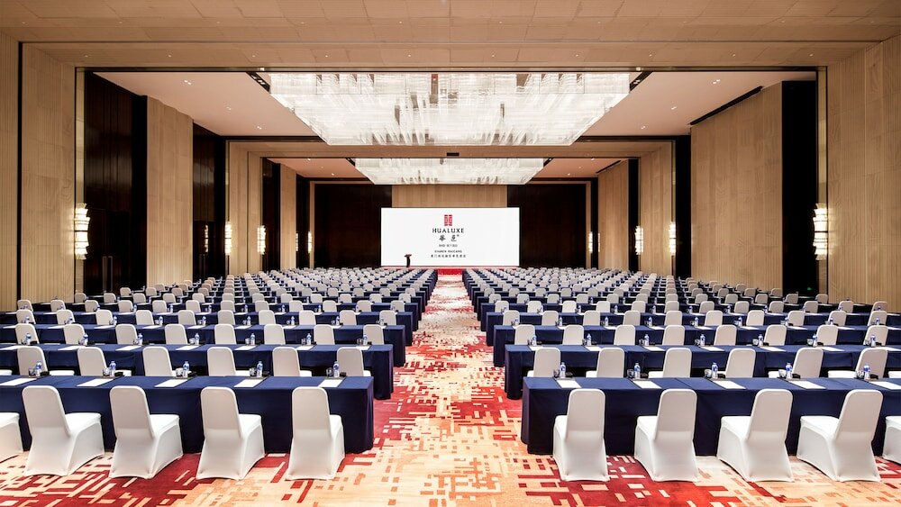 Фото Hualuxe Xiamen Haicang Harbour View, an Ihg Hotel